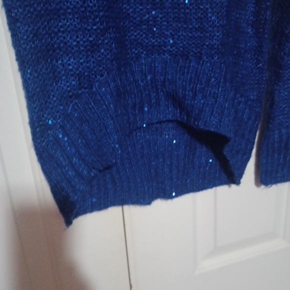 Pink rose sweater medium women blue sparkles sequins soft - Picture 5 of 5